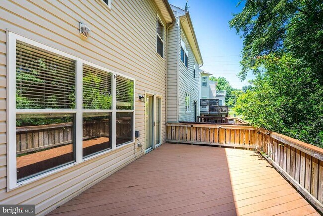Building Photo - 6563 McKenna Way