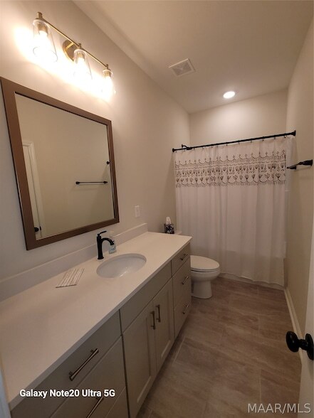 Building Photo - 229 Lismore Pl