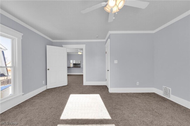 Building Photo - 1026 W Fourth St