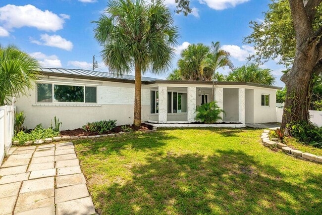 Building Photo - 2298 NE 4th Ave