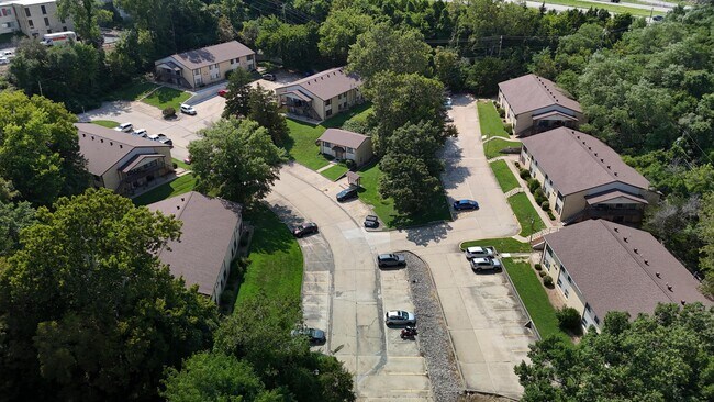 Building Photo - 405 Clayton Dr
