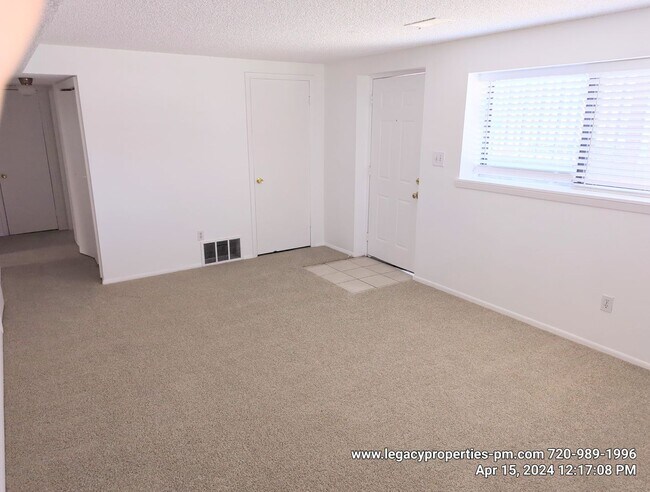 Building Photo - Across the street from the Light Rail!