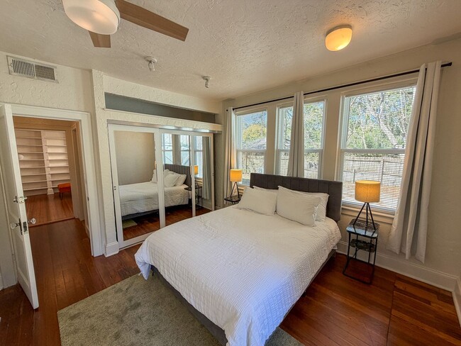 Building Photo - 15 NW 26th St