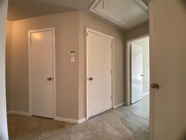 Building Photo - 15922 Williwaw Dr