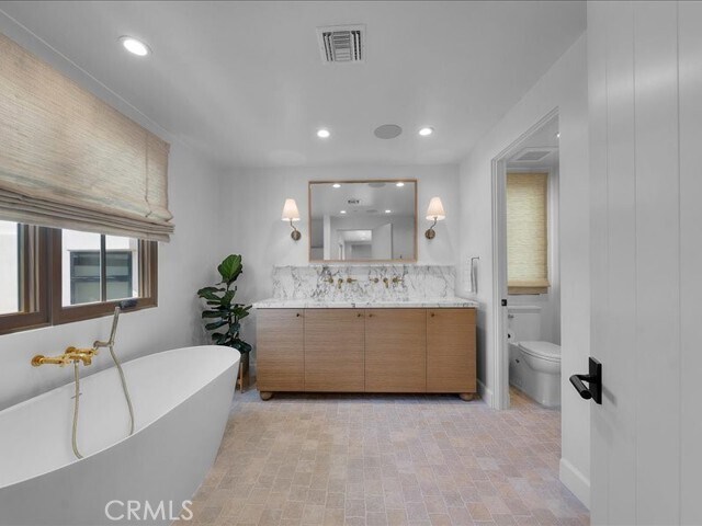 Building Photo - 505 Bayview Dr