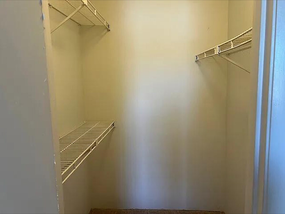 Building Photo - 465 Forestway Cir