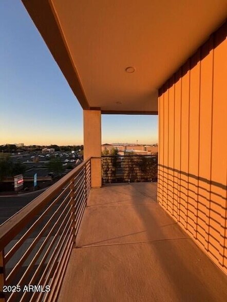 Building Photo - 1225 N Arizona Ave