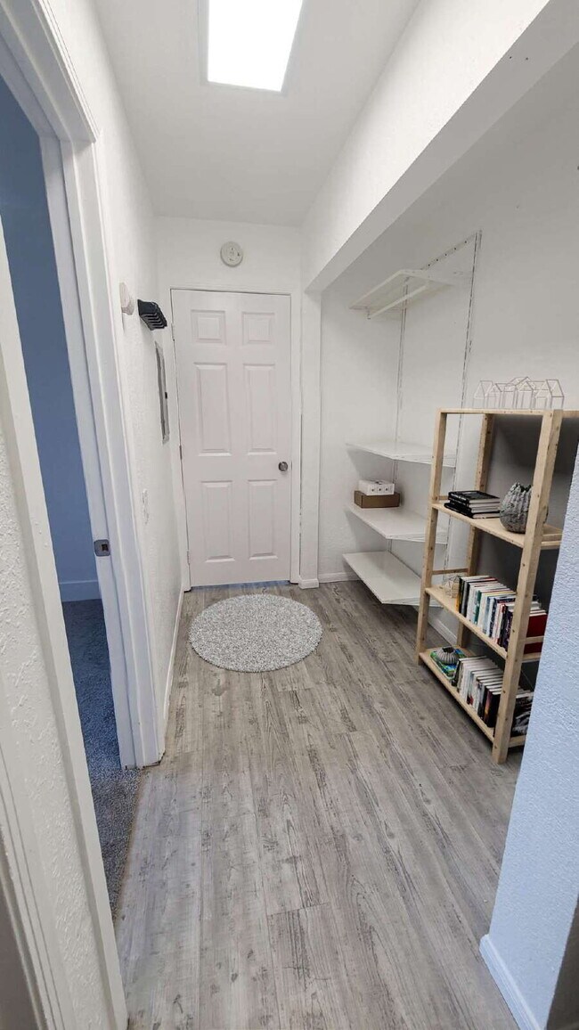 Building Photo - Mission Valley Condo w/ FREE Internet & Cable