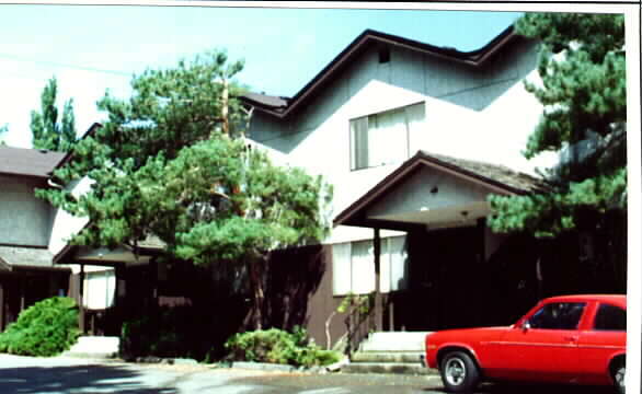 Primary Photo - Maple Apartments