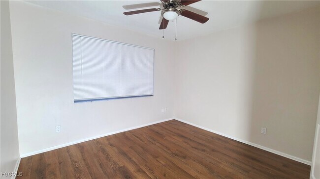 Building Photo - 930 SW 47th Terrace