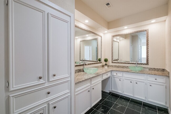 Building Photo - 12214 Cypresswood Dr