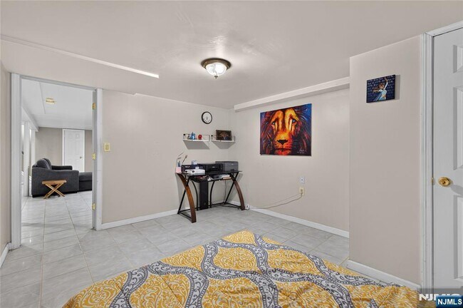 Building Photo - 8 Coyles Ct