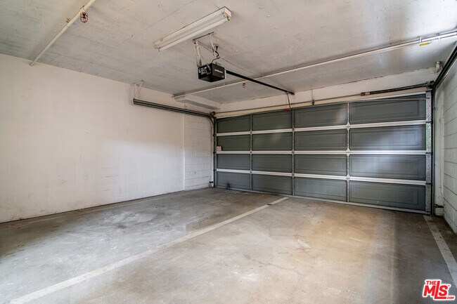 Building Photo - 11428 National Blvd