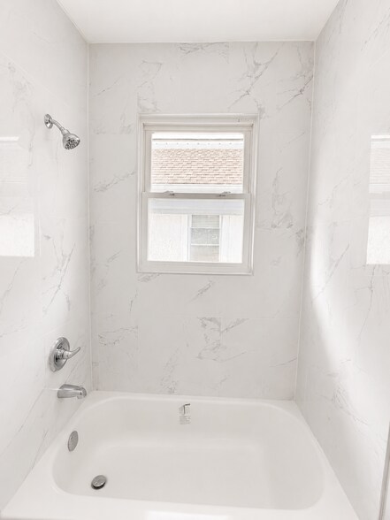 Building Photo - 899 S 19th St