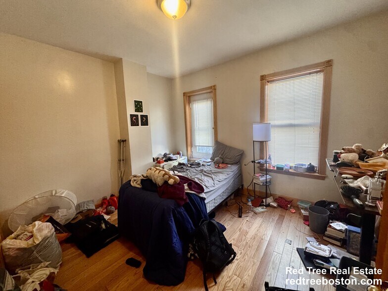 Building Photo - 11 Tabor Pl