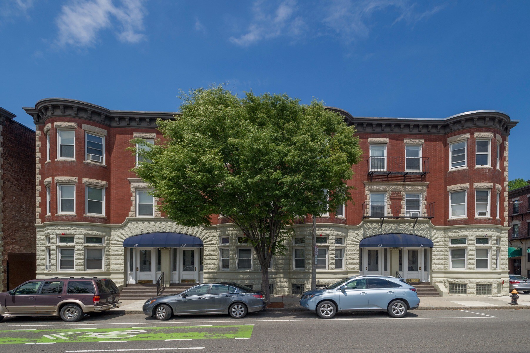 Building Photo - 73 Brighton Ave