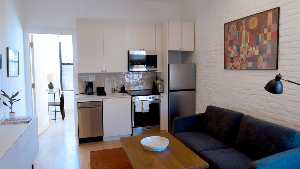 Building Photo - The Oyster: Furnished Apts, 30-Day+ Stay