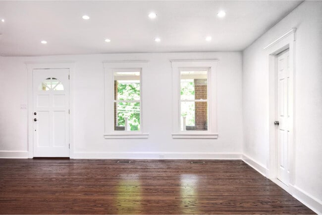 Building Photo - 149 Lake Ave