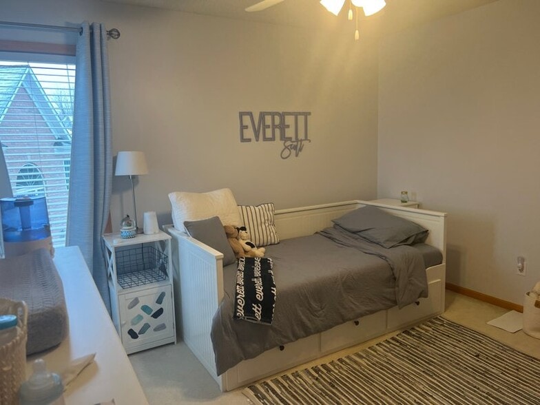 Building Photo - 8633 Carriage Hill Ct
