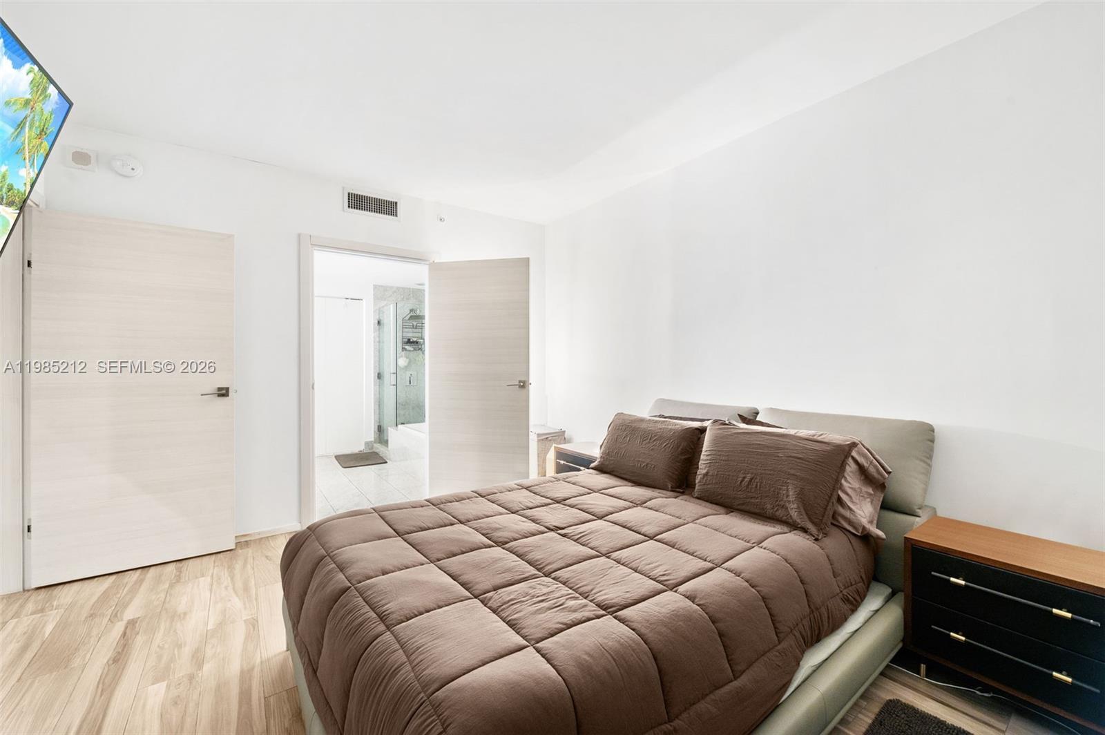 Building Photo - 801 S Miami Ave