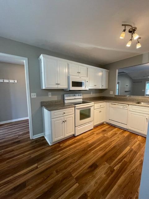 Building Photo - 120 Kendallwood Ct