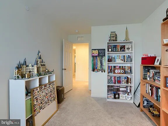 Building Photo - 1730 Fairbank Ln