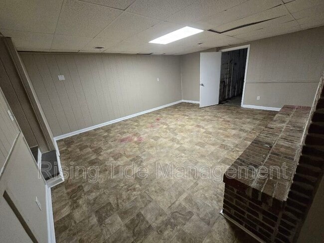 Building Photo - 8624 Driftwood Dr