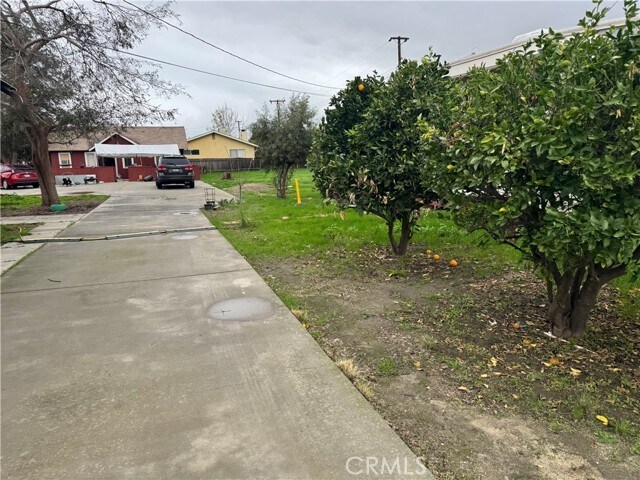 Building Photo - 733 S San Jacinto St