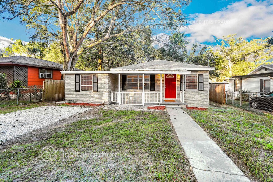 Building Photo - 8718 N Mandarine Pl