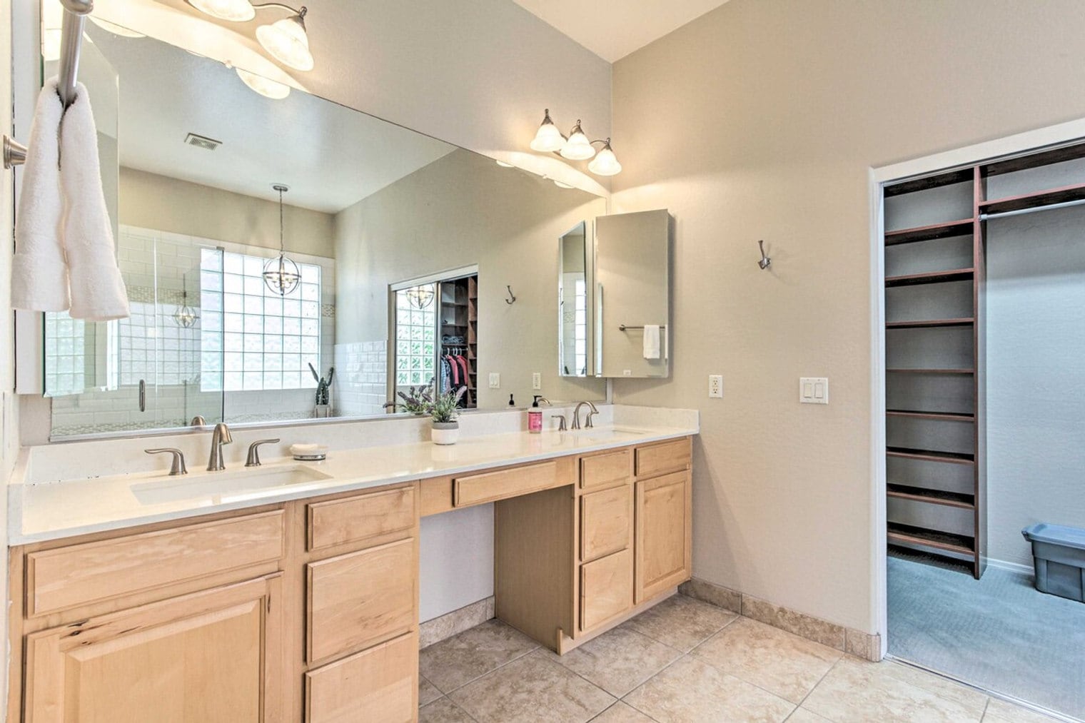 Building Photo - 3219 W Languid Ln