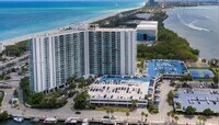 Building Photo - 100 Bayview Dr