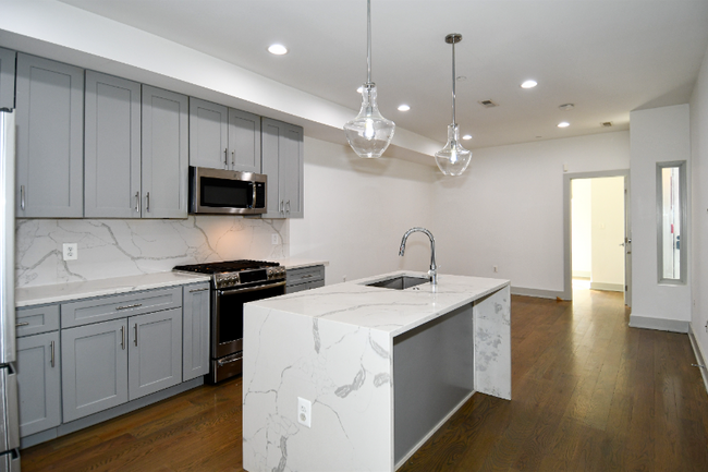Building Photo - 1632 K St NW