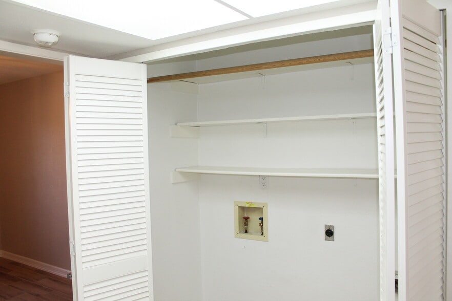 Building Photo - 4208 Arbor Dr