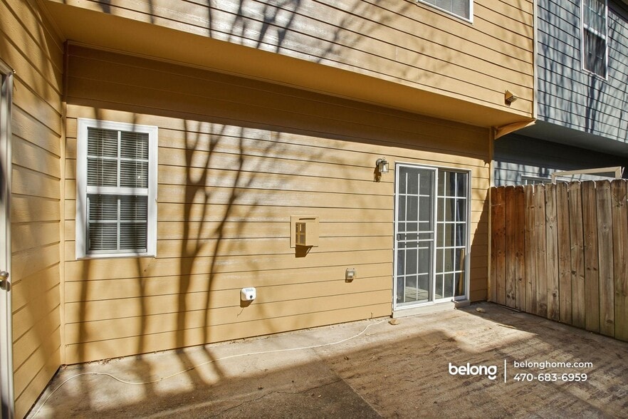 Building Photo - 3701 Utoy Dr SW