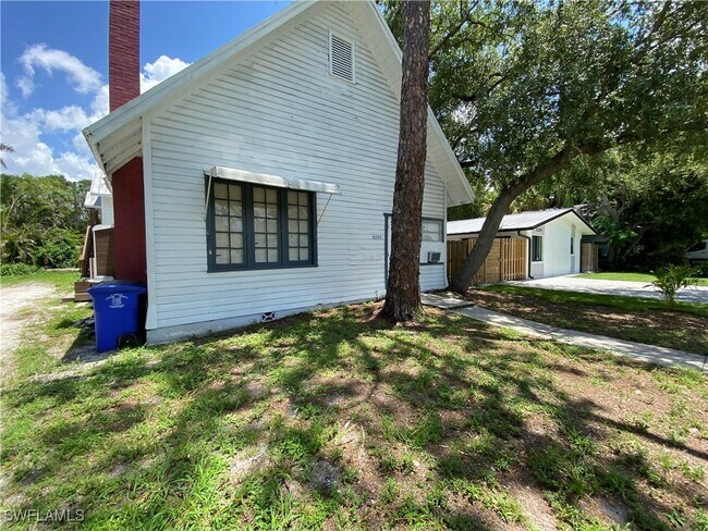 Primary Photo - 2225 Stella St