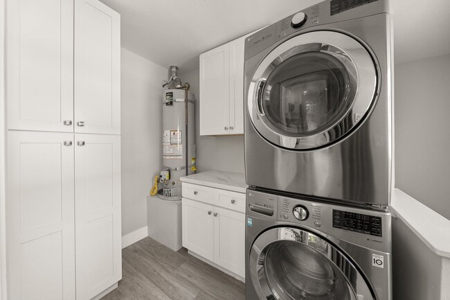 Building Photo - 35-35 Kennebec Ave