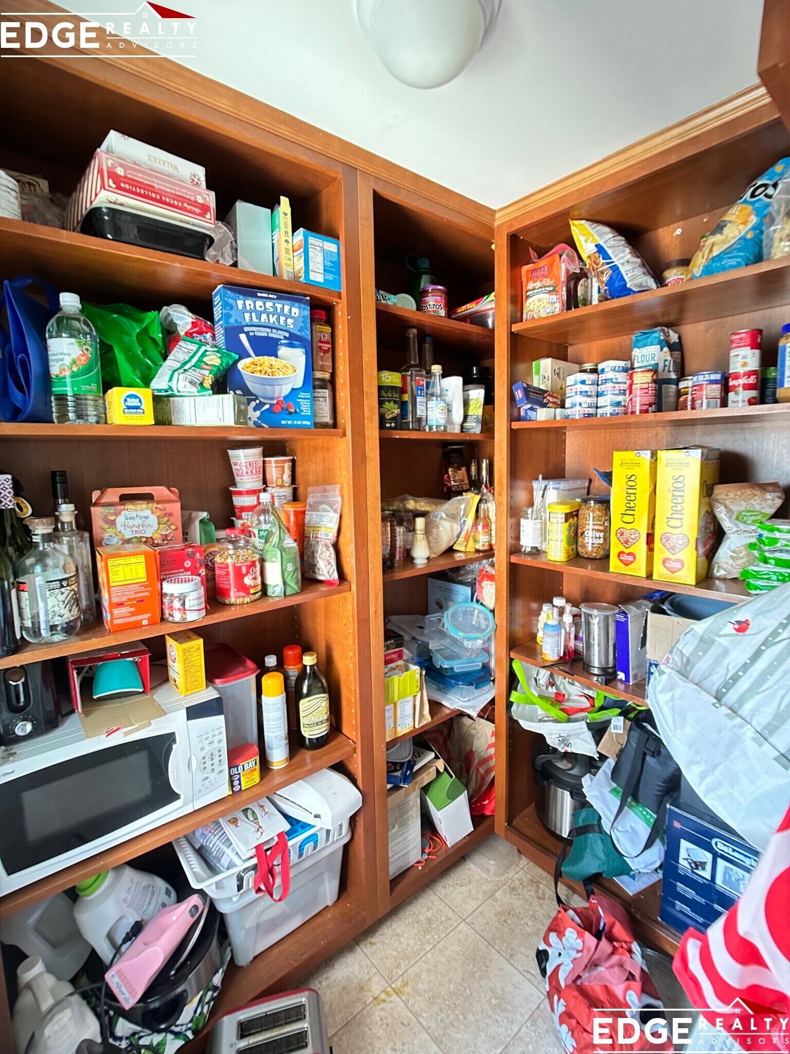 Building Photo - 324 Faneuil St