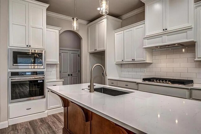 Building Photo - 11616 NW 104th St