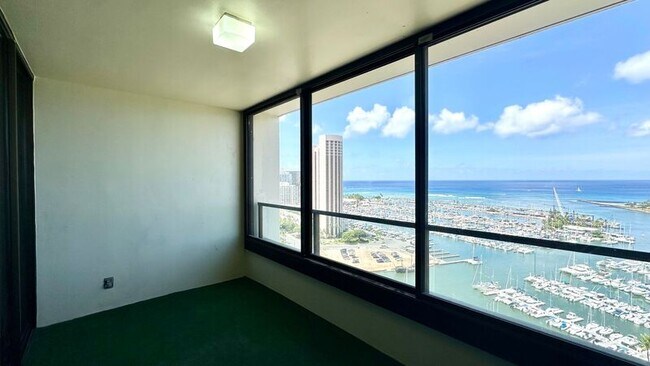 Building Photo - 1600 Ala Moana Blvd