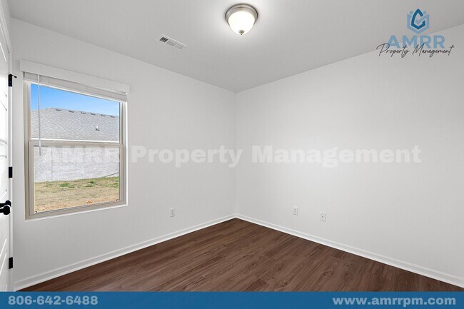 Building Photo - Modern 4-Bedroom Home – Perfect for Growing Families!