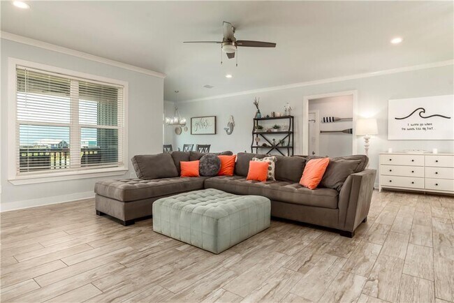 Building Photo - 1913 Cadillac Ave