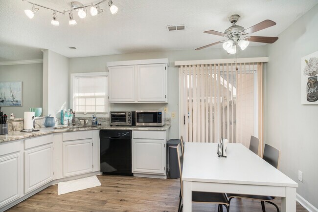 Building Photo - 1254 Watercrest Cir