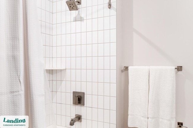 Building Photo - 151 S State St