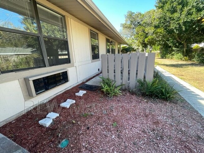 Building Photo - 611 Mt Homer Rd