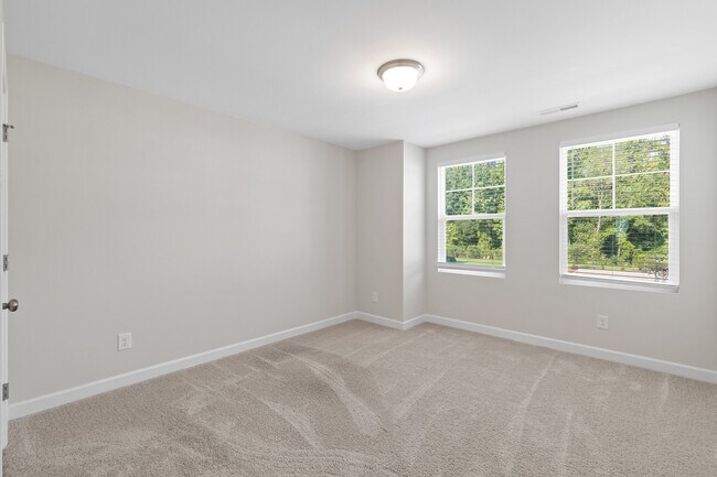 Building Photo - 35 Village Edge Dr