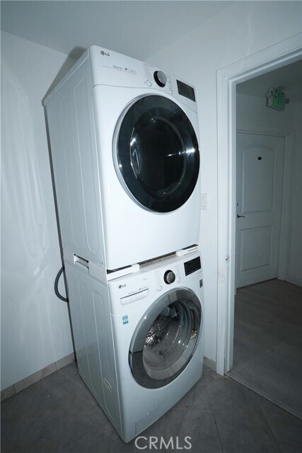 Building Photo - 33716 Hubbard Rd