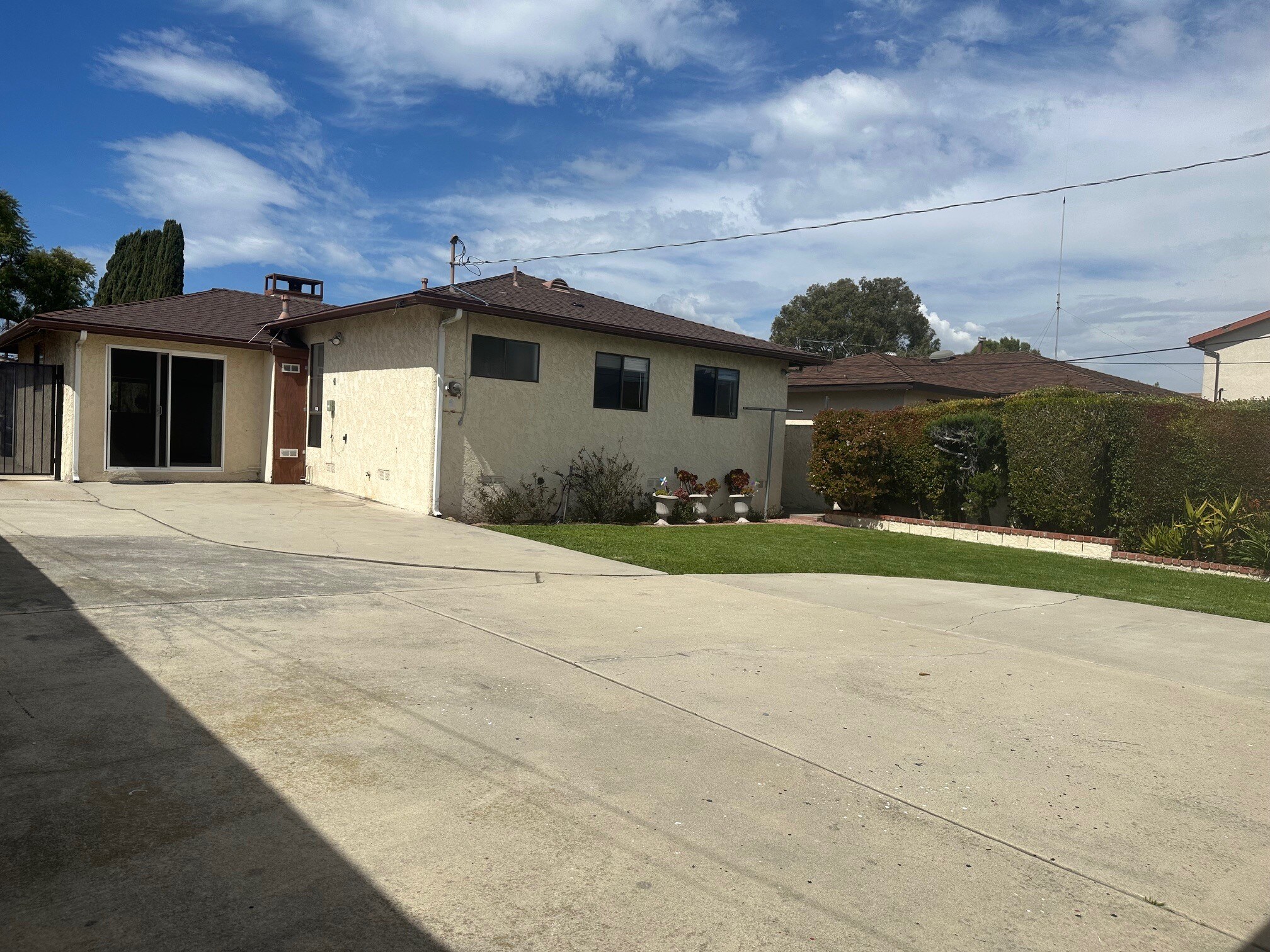 Building Photo - 21116 Denker Ave