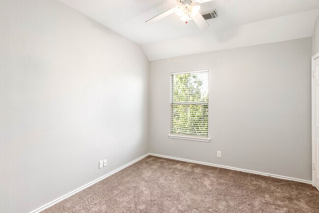 Building Photo - 24626 Dawn Arrow