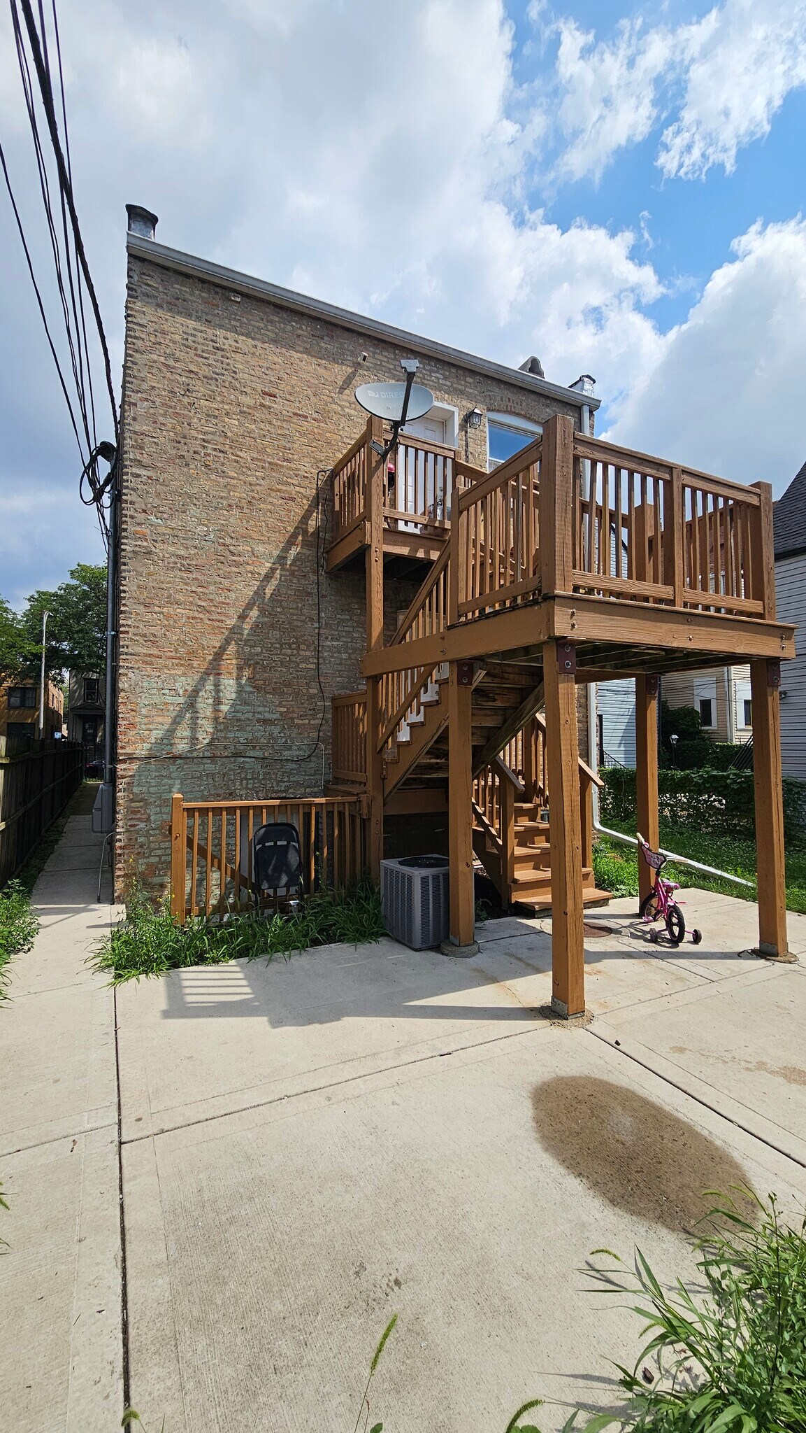 Building Photo - 4223 W Augusta Blvd