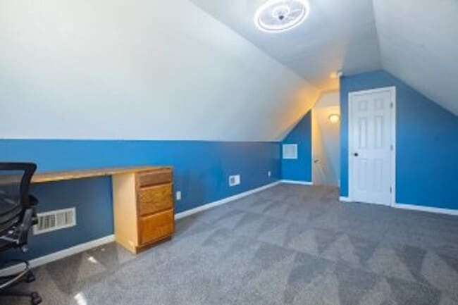 Building Photo - 111 Harvest Moon Dr